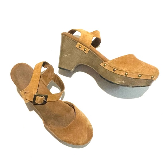 Brown leather clogs. Size 8. - Picture 8 of 9